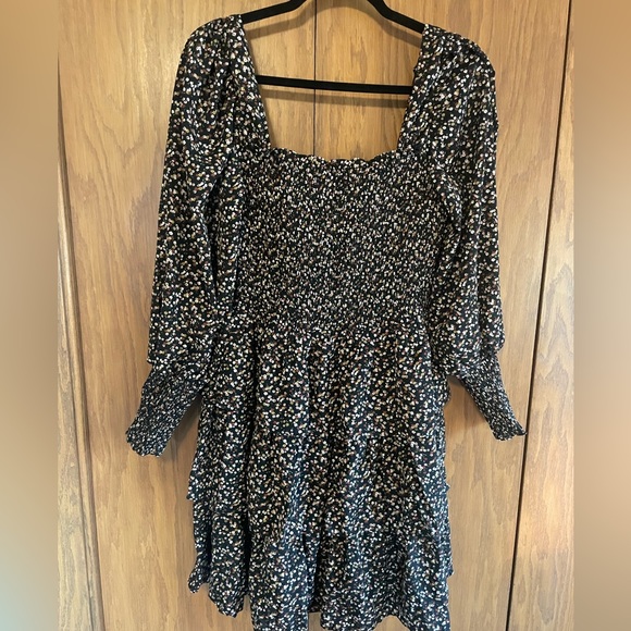 Square Neck Ruffle Dress - Picture 3 of 8